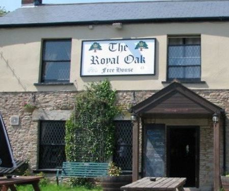 The Royal Oak Hotell Lydney Exteriör bild
