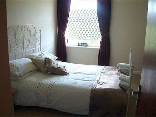 The Royal Oak Hotell Lydney Exteriör bild
